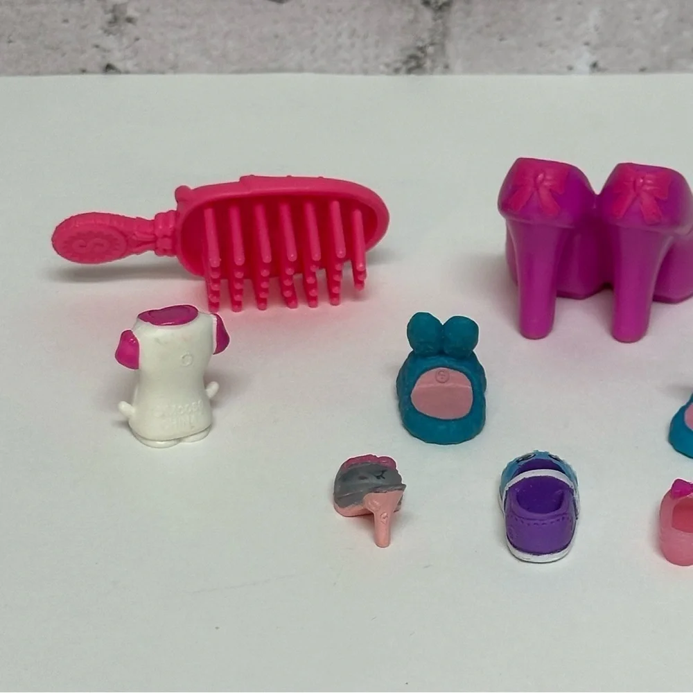 Shopkins Mini Toys 1/2-inch Lot of 8